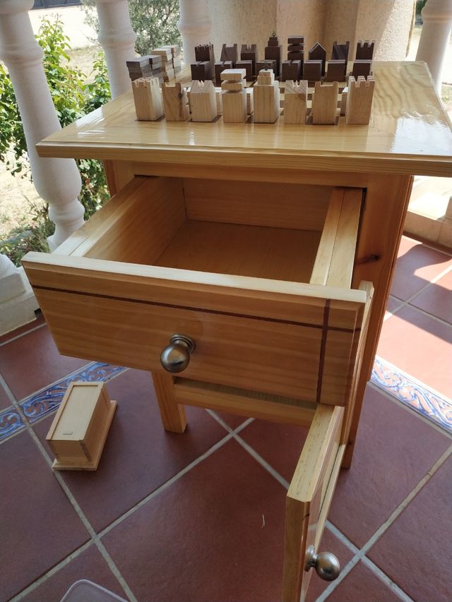 URGE VENTA Mesilla con tablero de Ajedrez
