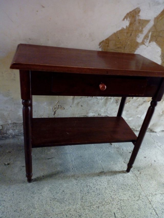 tavolo di ingreso o.comodino.telef.3393065668