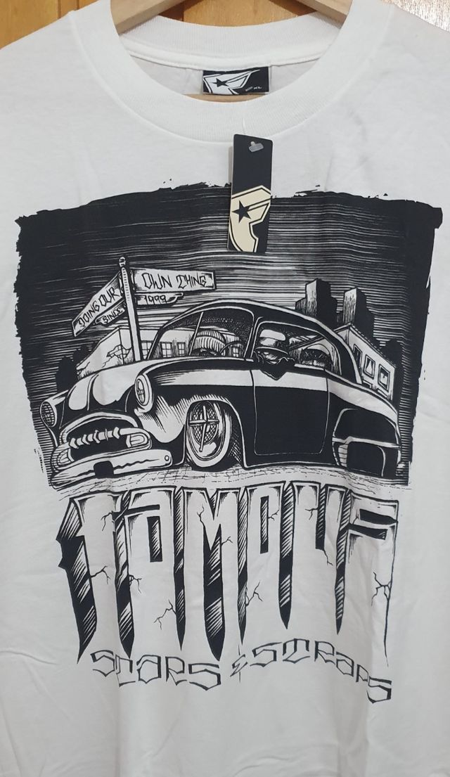 FAMOUS STARS ORIGINAL A ESTRENAR TALLA XL DE U.S.A