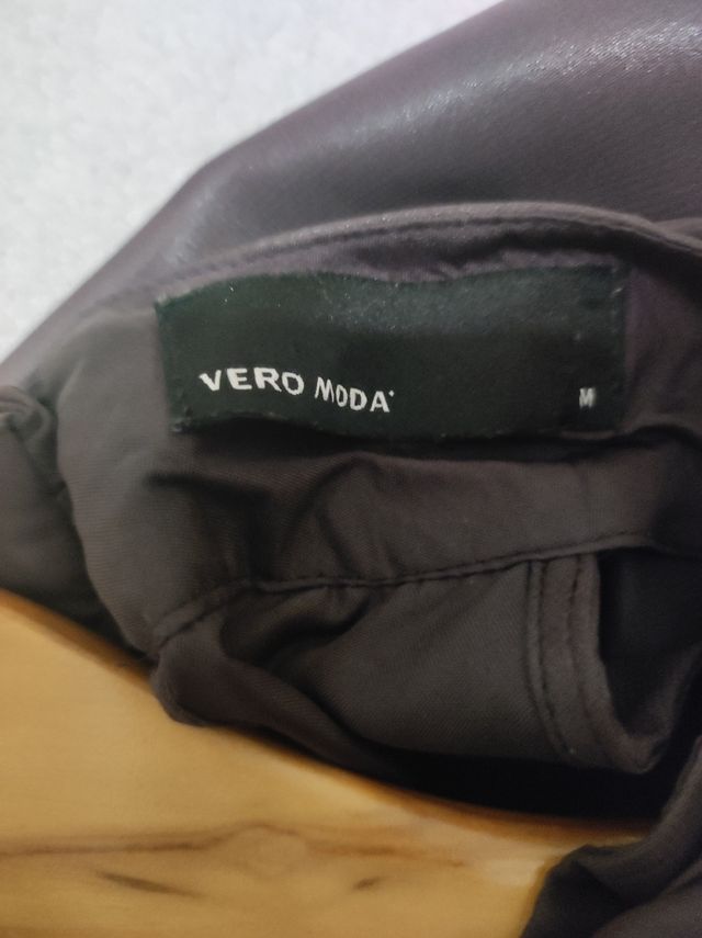 vestido morado Vero Moda