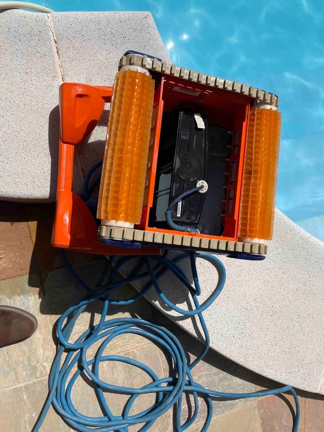 Robot piscina dolphin( no negociable )