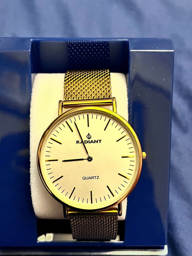 Reloj Radiant dorado