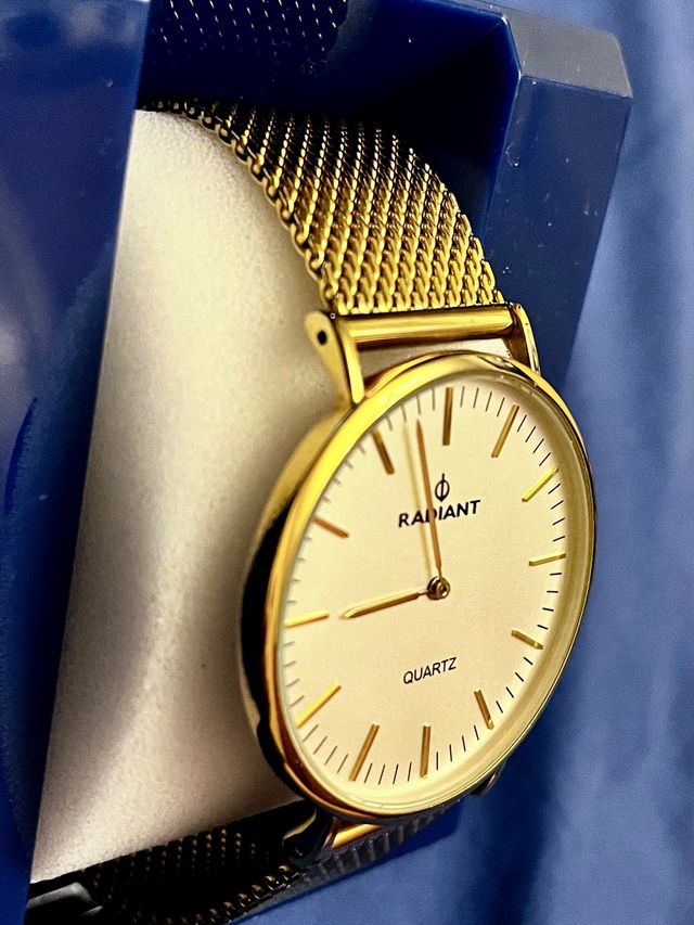 Reloj Radiant dorado