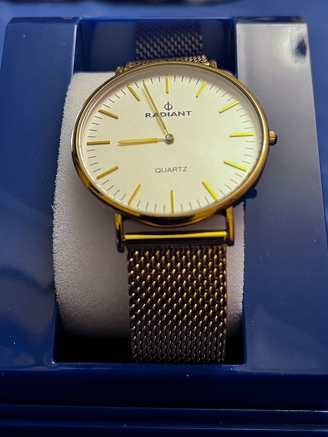 Reloj Radiant dorado