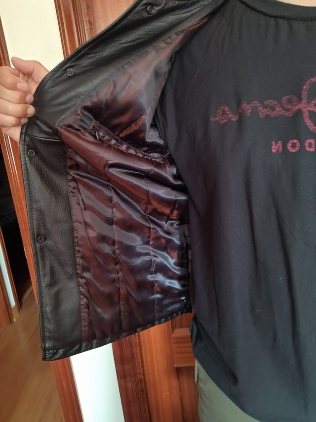 Chaqueta piel negra