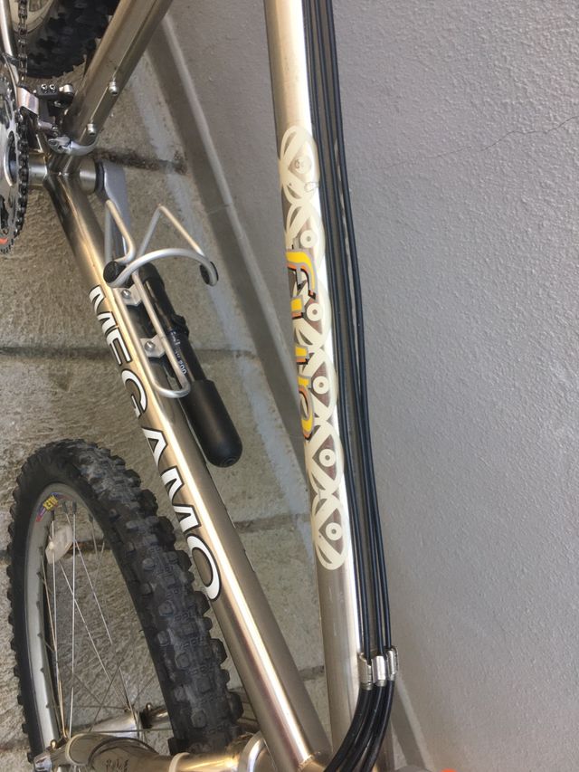 Bicicleta clásica , megamo