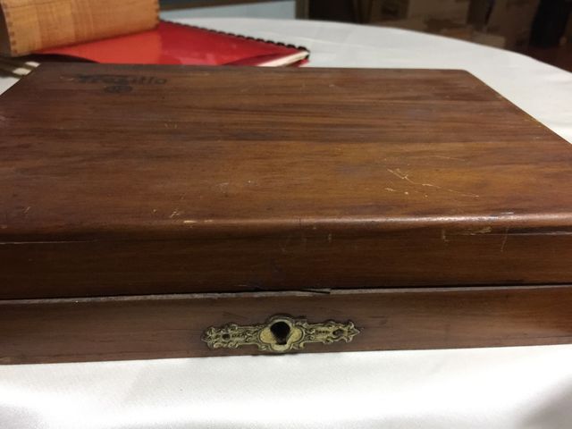 Juego del tresillo en su caja original