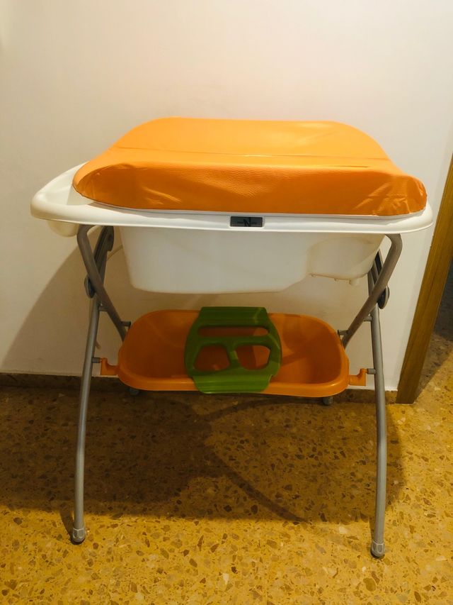 Cambiador y bañera