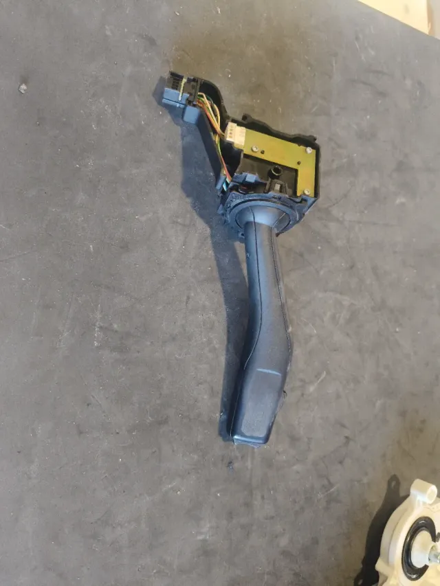 Mando luces Volkswagen Touran tdi 1T1