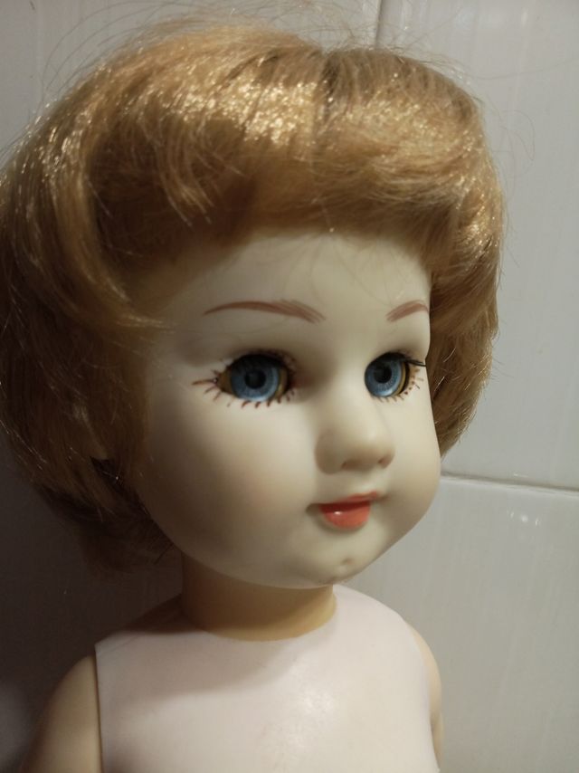 Antigua Muñeca revival chico