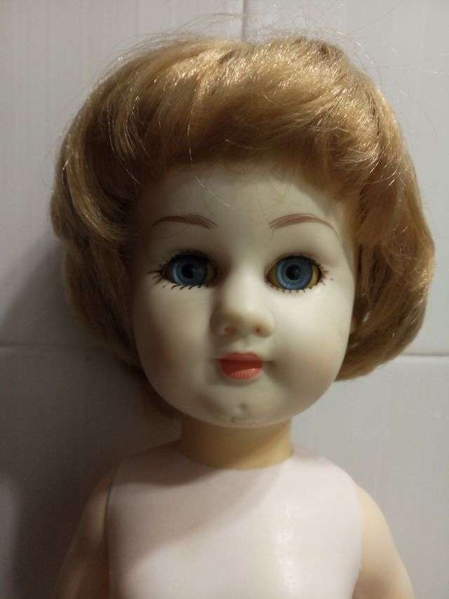 Antigua Muñeca revival chico