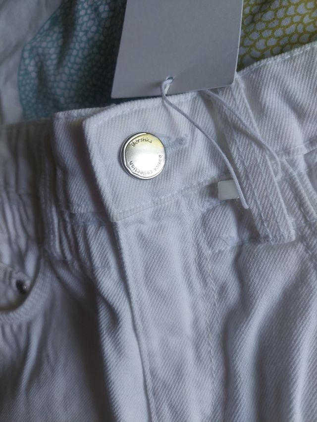 Pantalón corto blanco Bershka talla 32