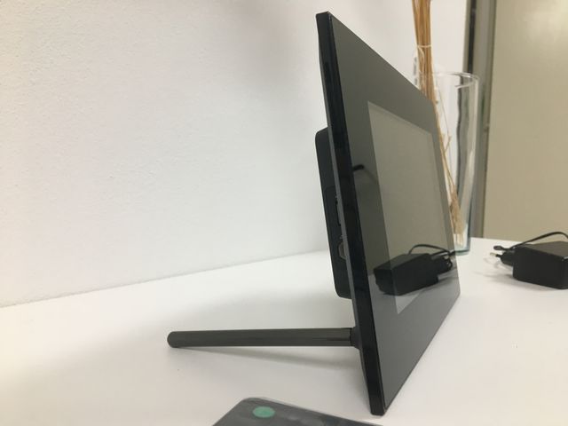 SONY - Orologio, sveglia e cornice digitale 8”