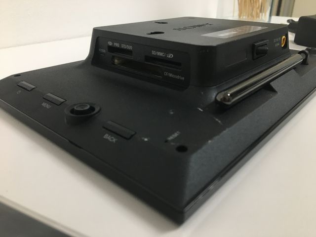 SONY - Orologio, sveglia e cornice digitale 8”