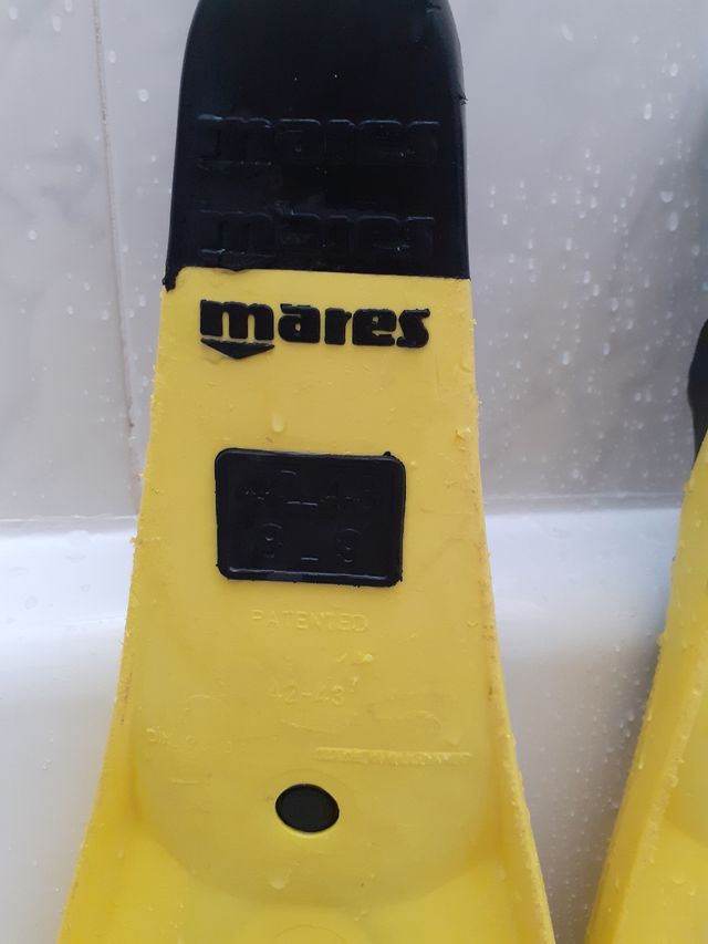 Aletas Mares y Gafas Spora Sub.