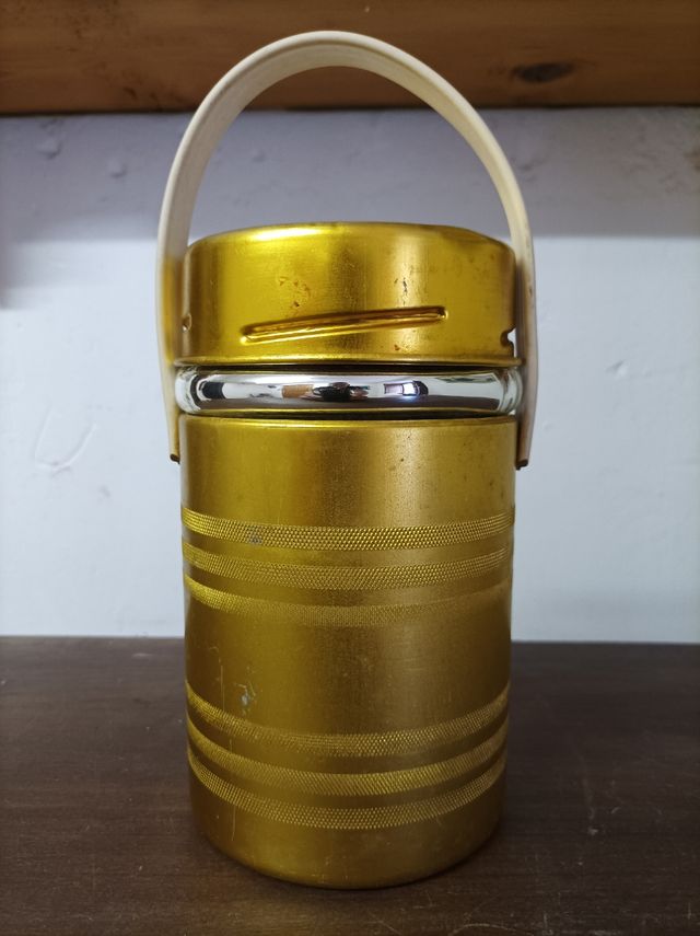 Termo vintage para comida