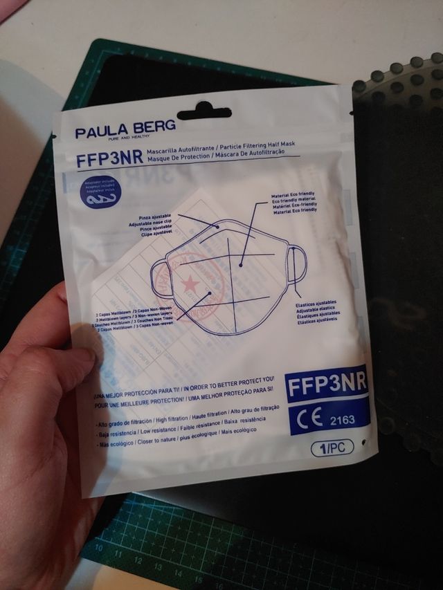 CAJA mascarillas FFP3. 25 unidades. con adaptador