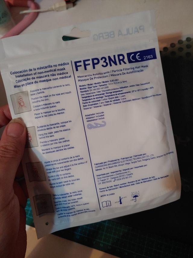 CAJA mascarillas FFP3. 25 unidades. con adaptador