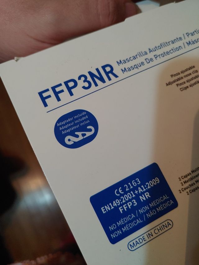 CAJA mascarillas FFP3. 25 unidades. con adaptador