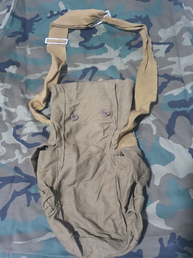 Airsoft dump pouch