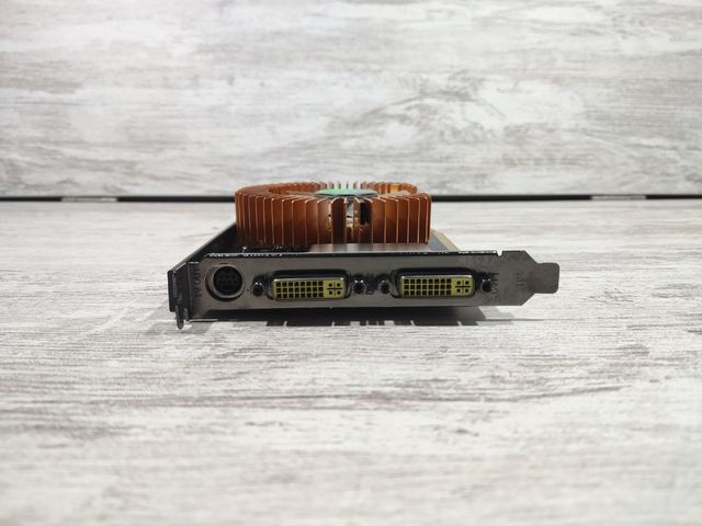Nvidia 9600 GT 512 MB di memoria DDR3 (XFX)