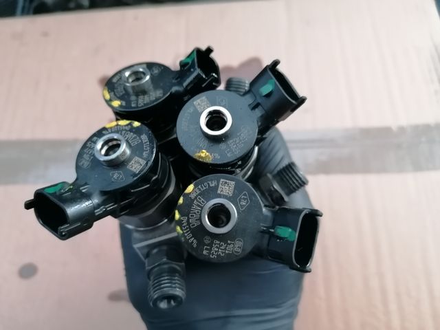 Injectores, rampa y bomba Renault