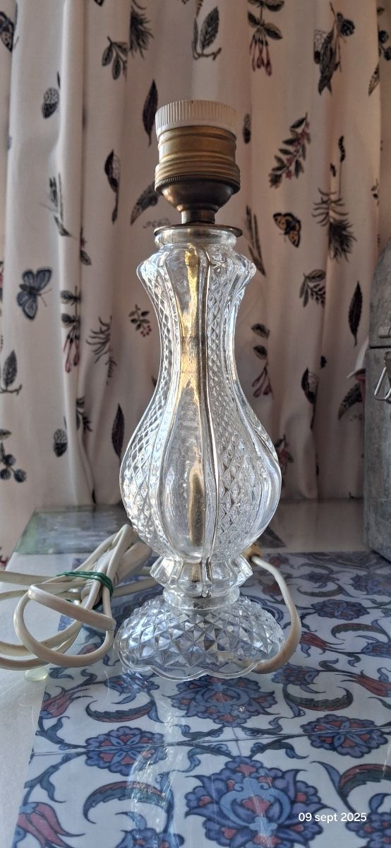 pie de lámpara cristal tallado