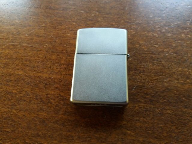 Zippo con confezione originale