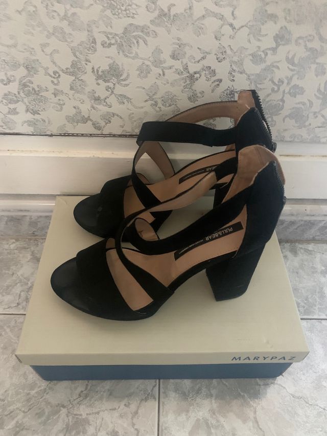 Zapatos tacón negros con plataforma