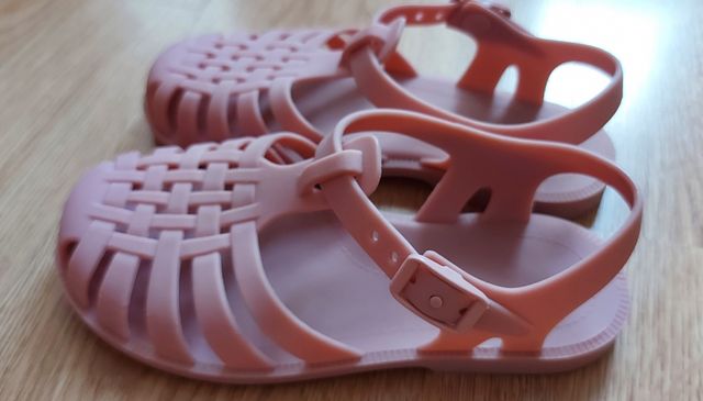 Cangrejeras de niña color rosa talla 29