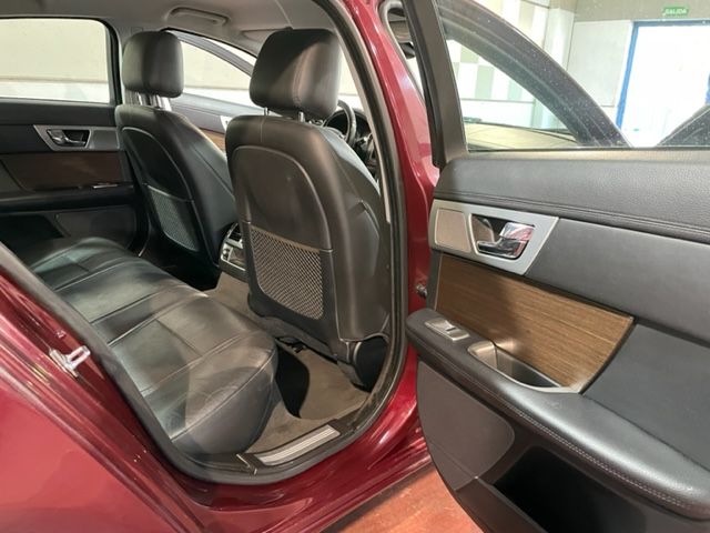 Jaguar XF 2.2D 200CV 2015