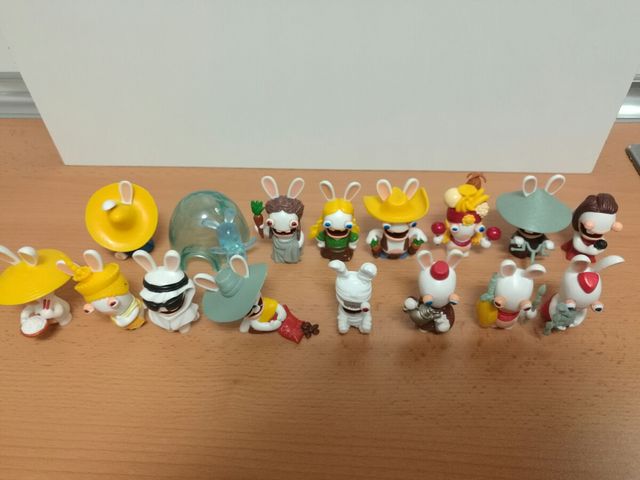 LOTE 16 FIGURITAS RABBIDS