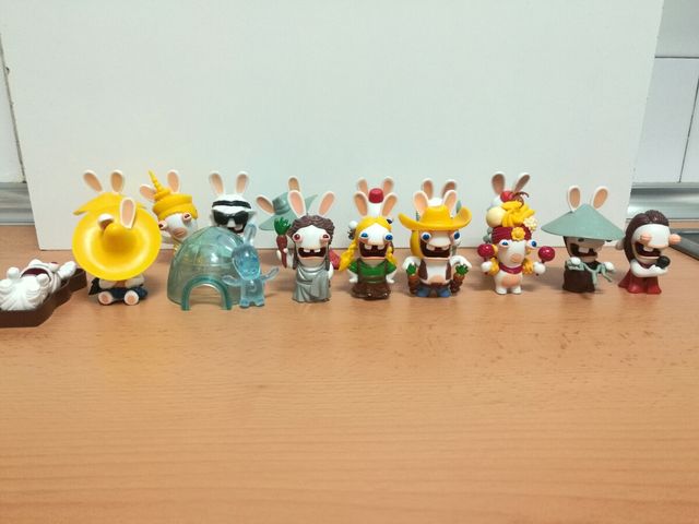LOTE 16 FIGURITAS RABBIDS