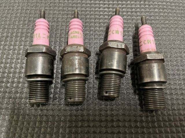 Magneti Marelli cw11 candela rosa