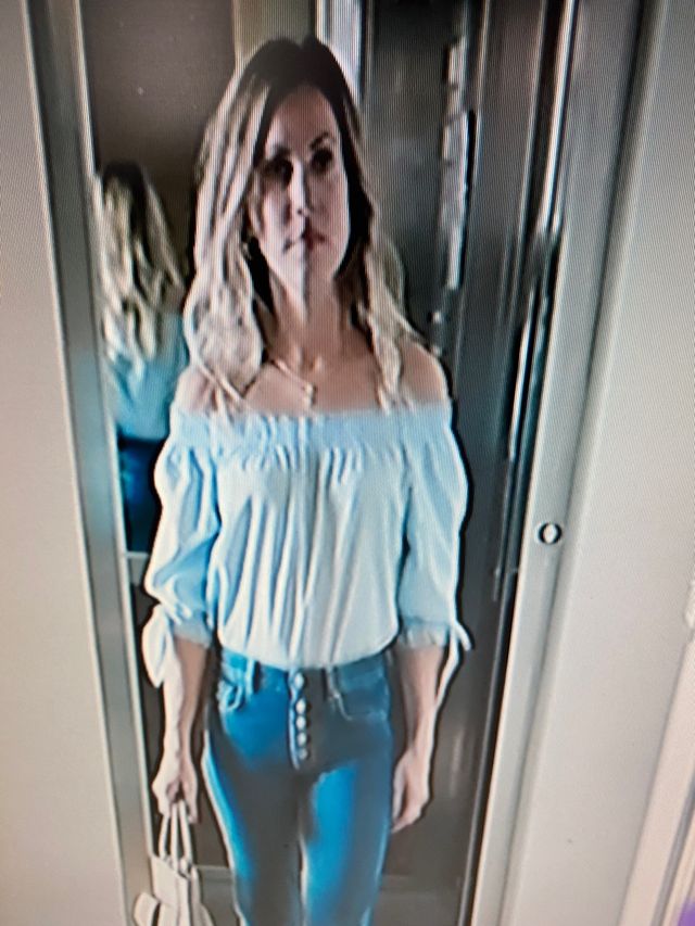 blusa azul claro escote hombros ajustable t-M/L