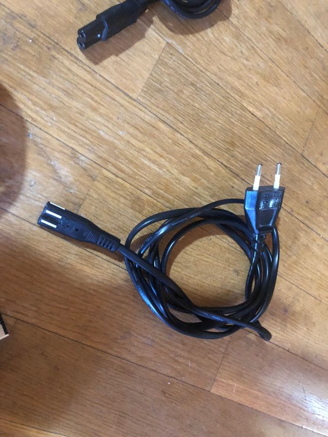 3 cables alimentación pley3,jak sonido,video pley