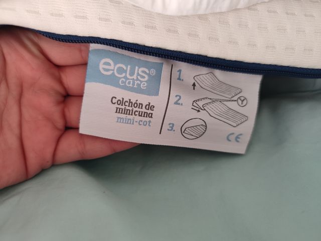 Moisés con vestiduras y colchón 