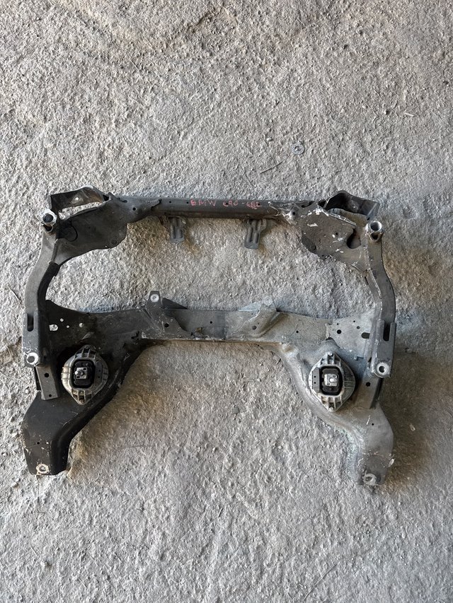 sub chasis bmw serie 1 e82 462213102