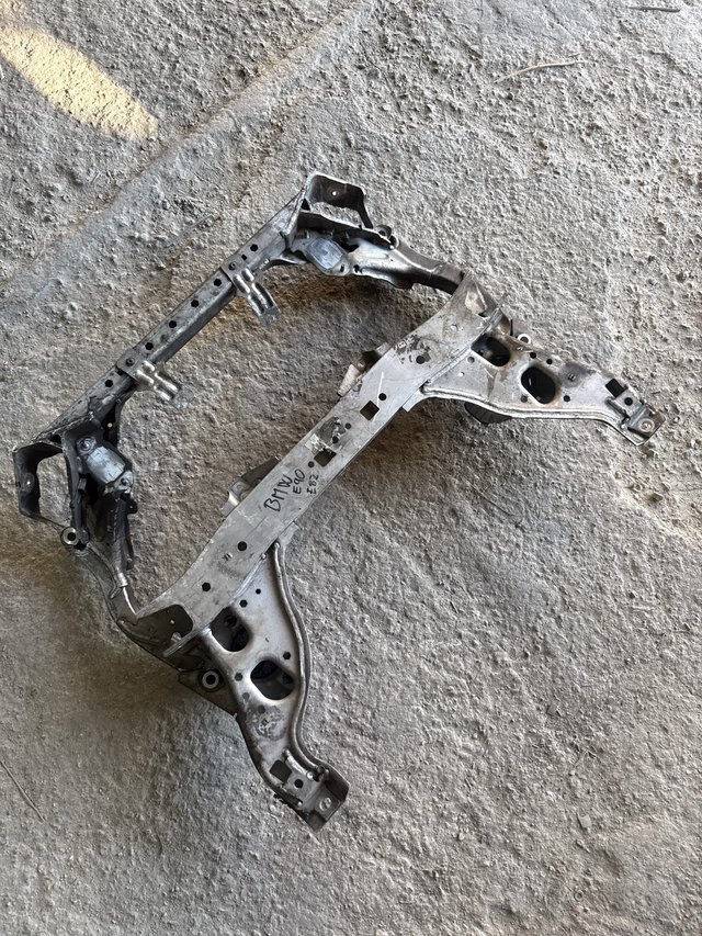 sub chasis bmw serie 1 e82 462213102
