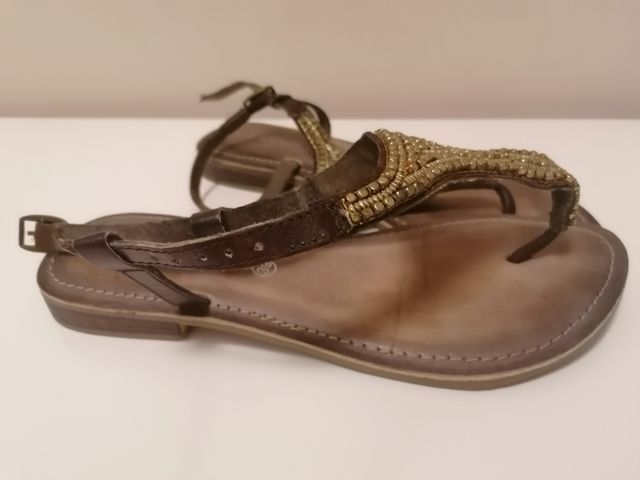 Sandalias  esclavas para mujer con pedreria.
