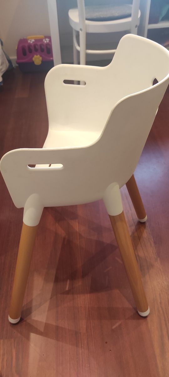 Silla alta infantil BABY Flexa blanco-natural.