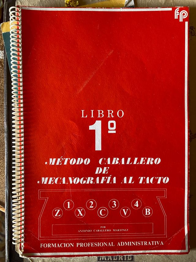 Máquina de escribir Olivetti lettera 35