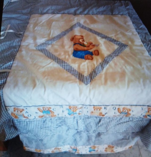 Edredón y chichonera