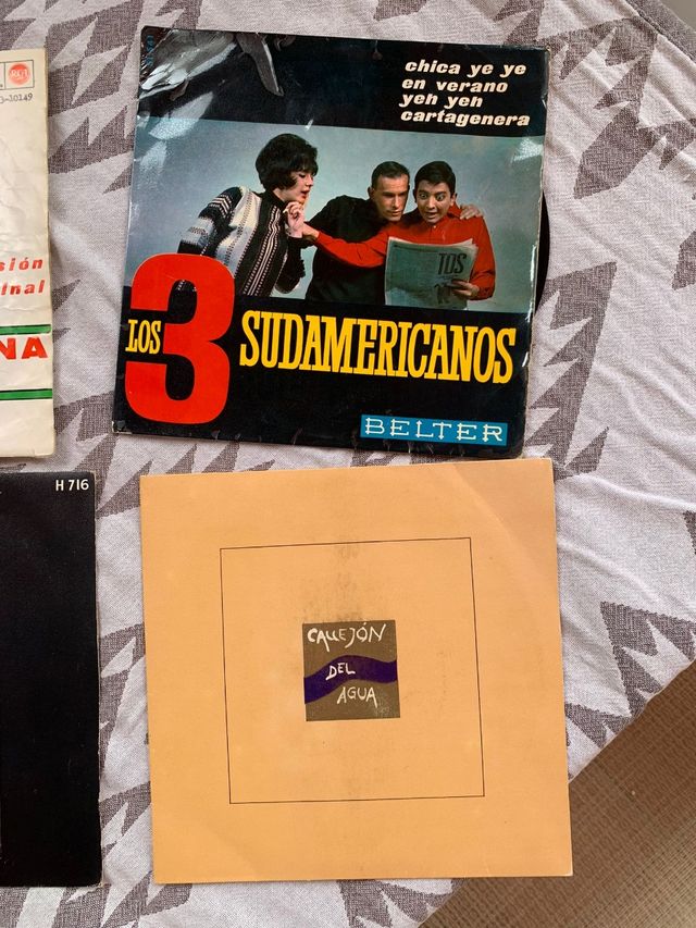 Discos antiguos de música.