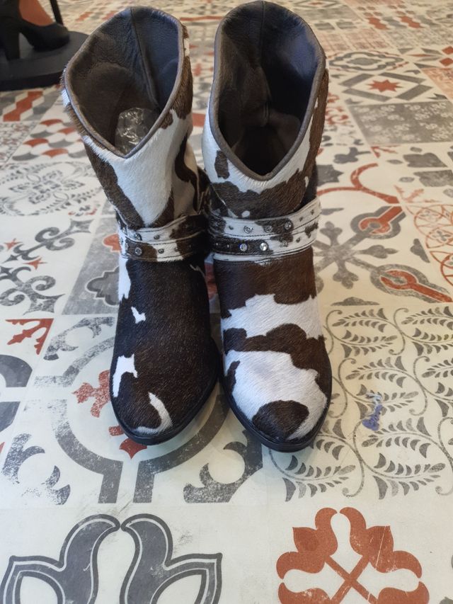 Stivaletti Sendra in pelle bovina