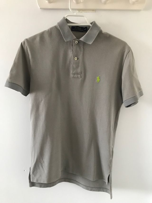 Polo de chico gris claro