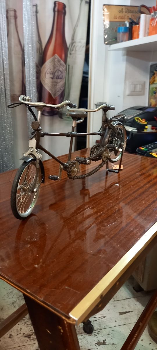 tandem riproduzione in miniatura in ferro battuto