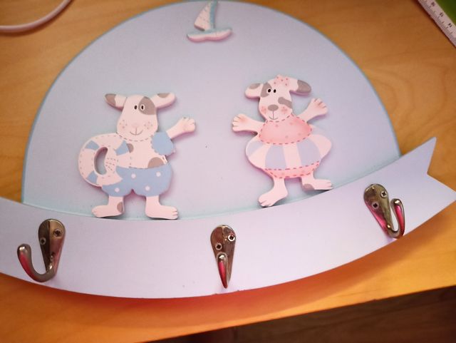 percha pared decoración infantil