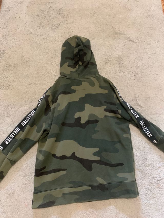 sudadera de camuflaje hollister