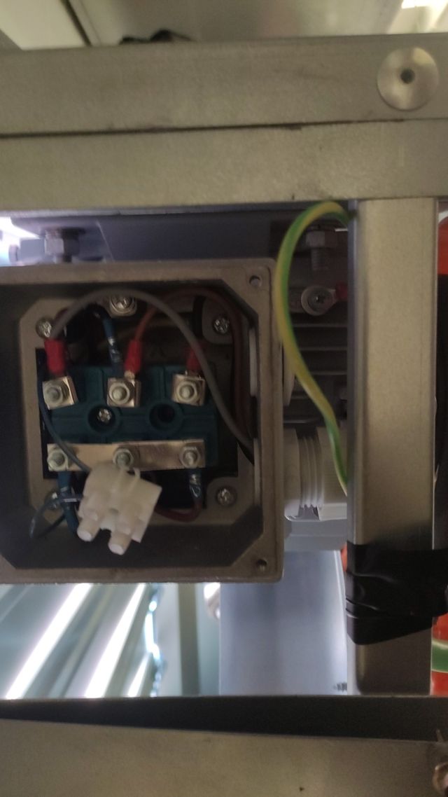 Instalación Aire Acondicionado y Electricidad